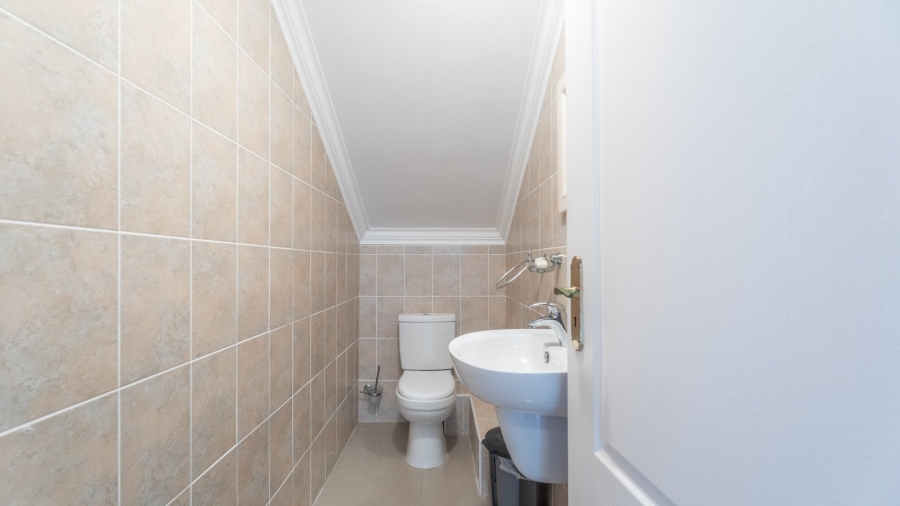 4 Bedroom Property for Sale in Big Bay Western Cape